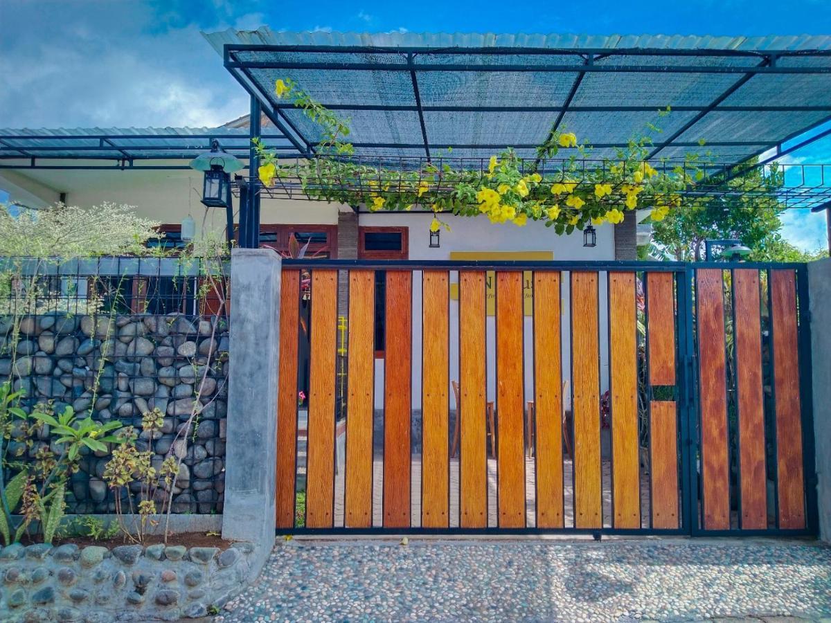 Inn House Homestay Dadapan ภายนอก รูปภาพ