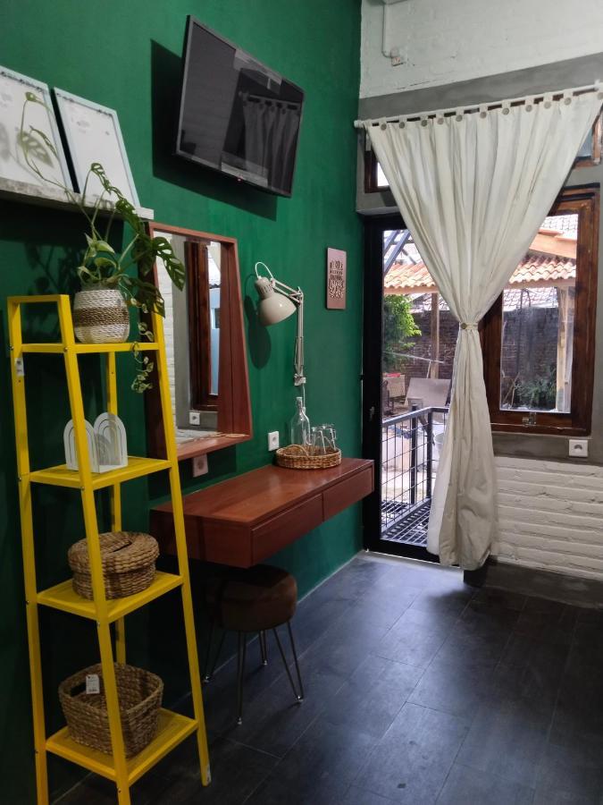 Inn House Homestay Dadapan ภายนอก รูปภาพ