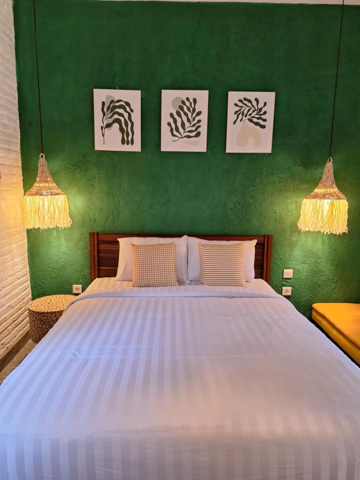 Inn House Homestay Dadapan ภายนอก รูปภาพ