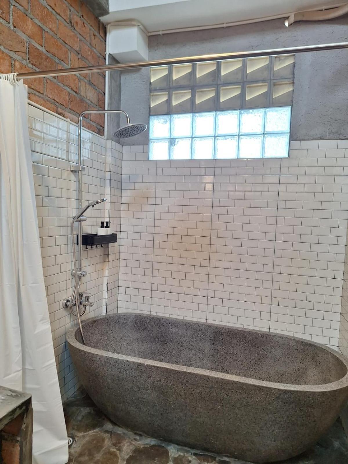 Inn House Homestay Dadapan ภายนอก รูปภาพ